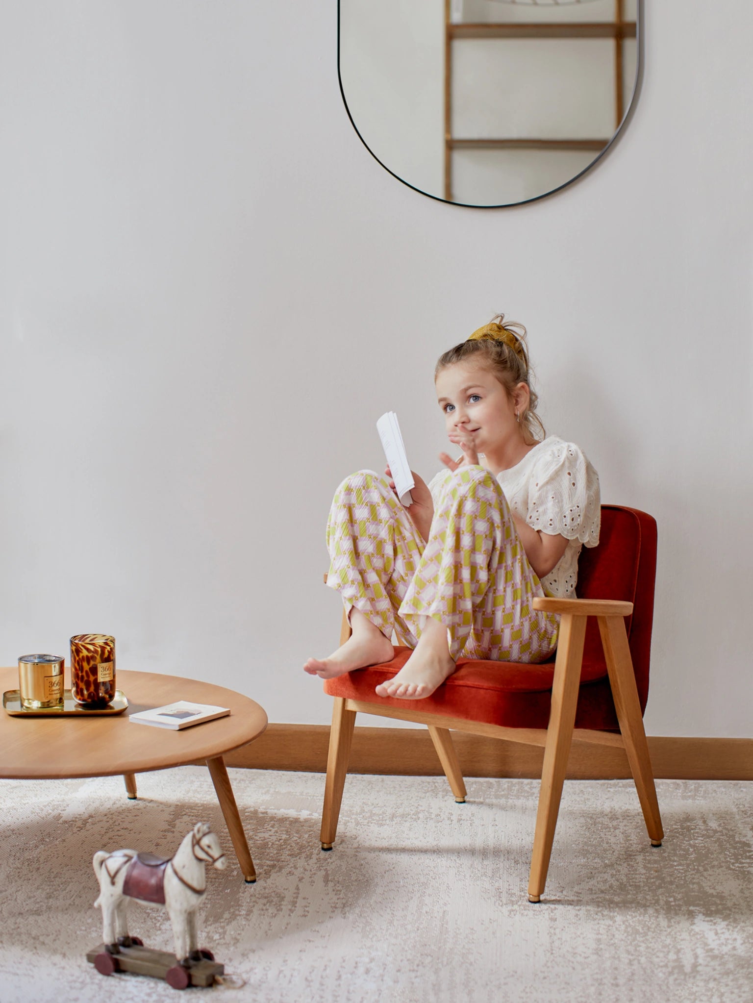 Fauteuil 366 Junior en tissu Boucle Mustard