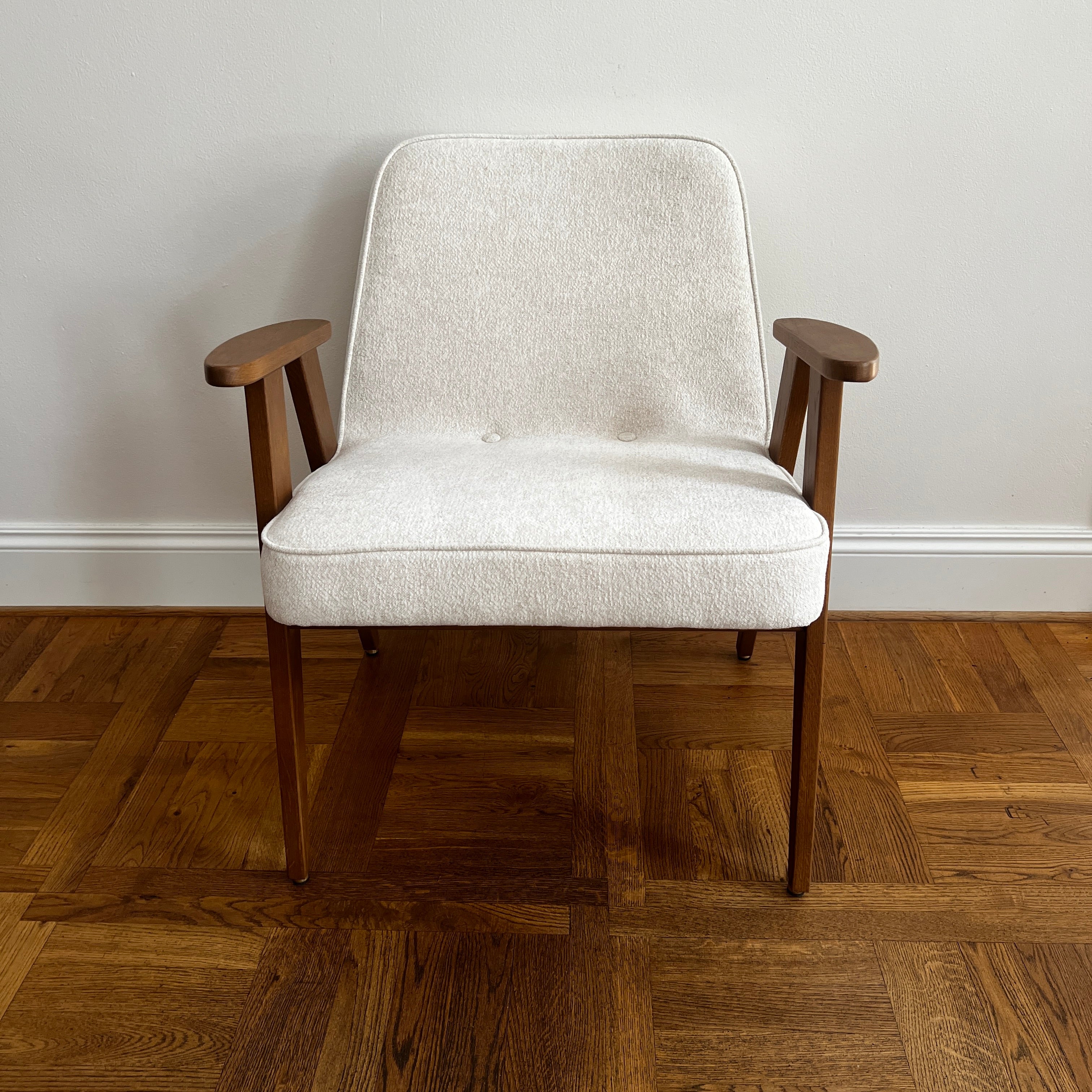 Déstockage:  Fauteuil 366 en tissu Marble White