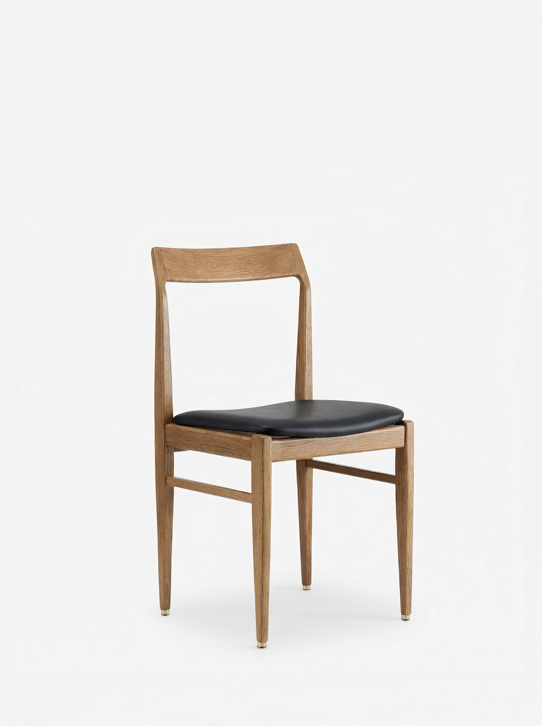 Homa 104 Chair in Natural Leather Black