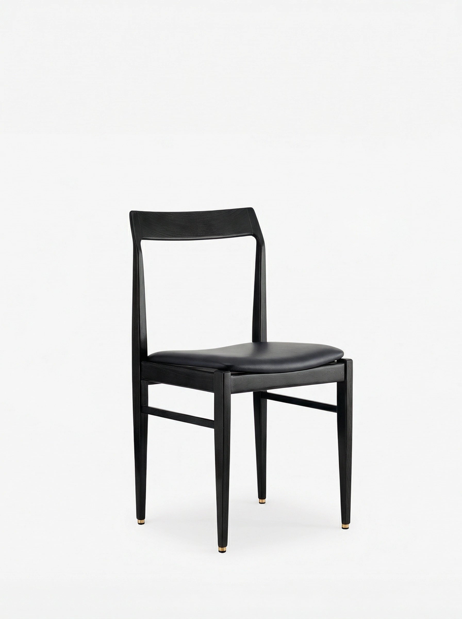 Homa 104 Chair in Natural Leather Black