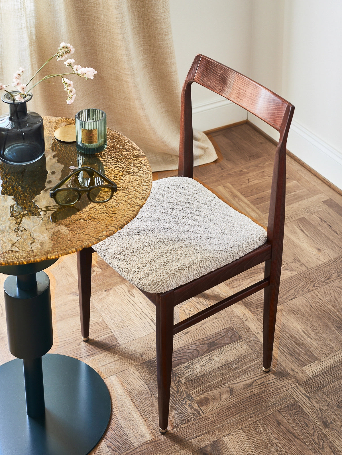 Chaise Homa 104 en tissu Velvet Olive