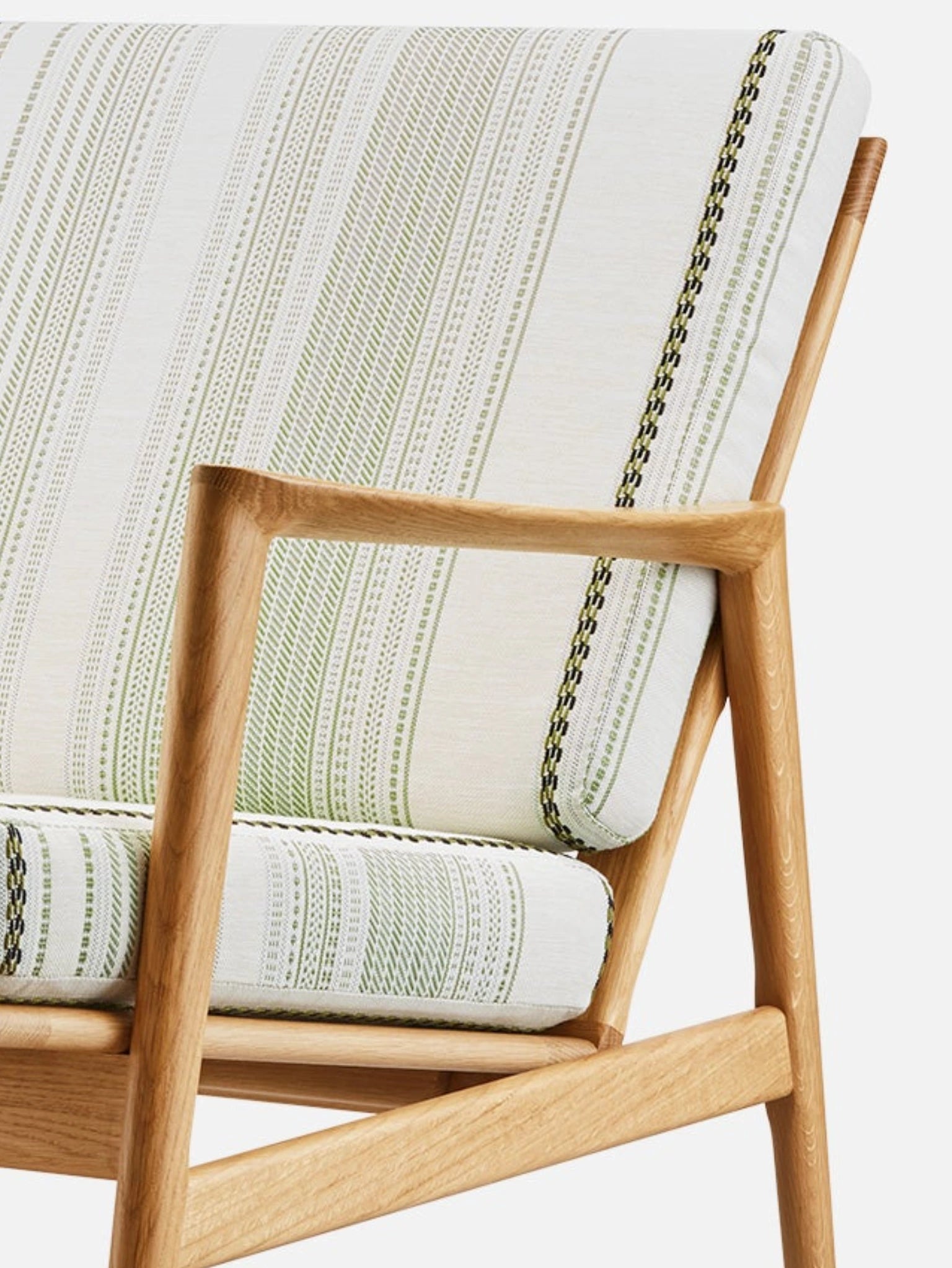 Stefan Lounge Chair in Ravello Vert Casamance