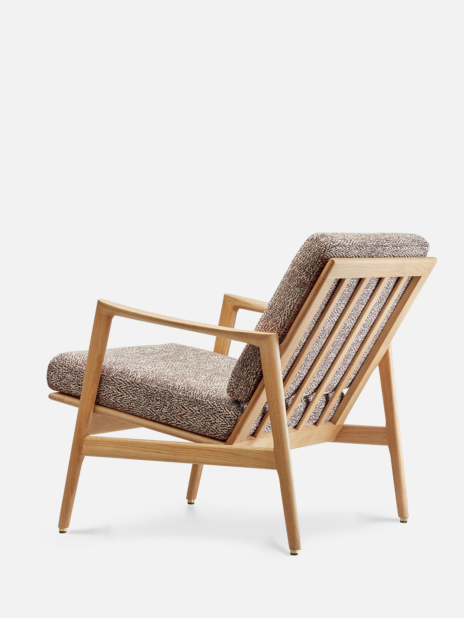 STEFAN LOUNGE CHAIR Brown in Braid Brown Fabric 366 Concept