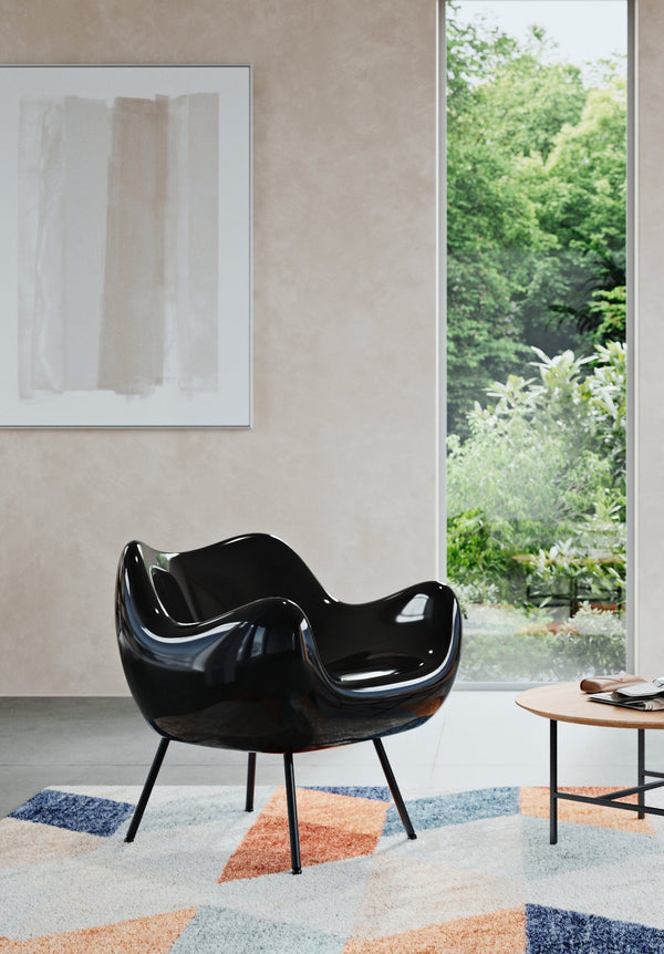 RM58 CLASSIC ARMCHAIR – Black in Glossy Finish