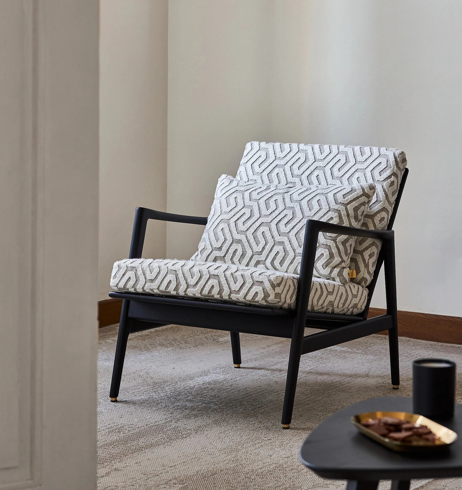 chair_mood_get_ready_black_weeks_jpg.webp