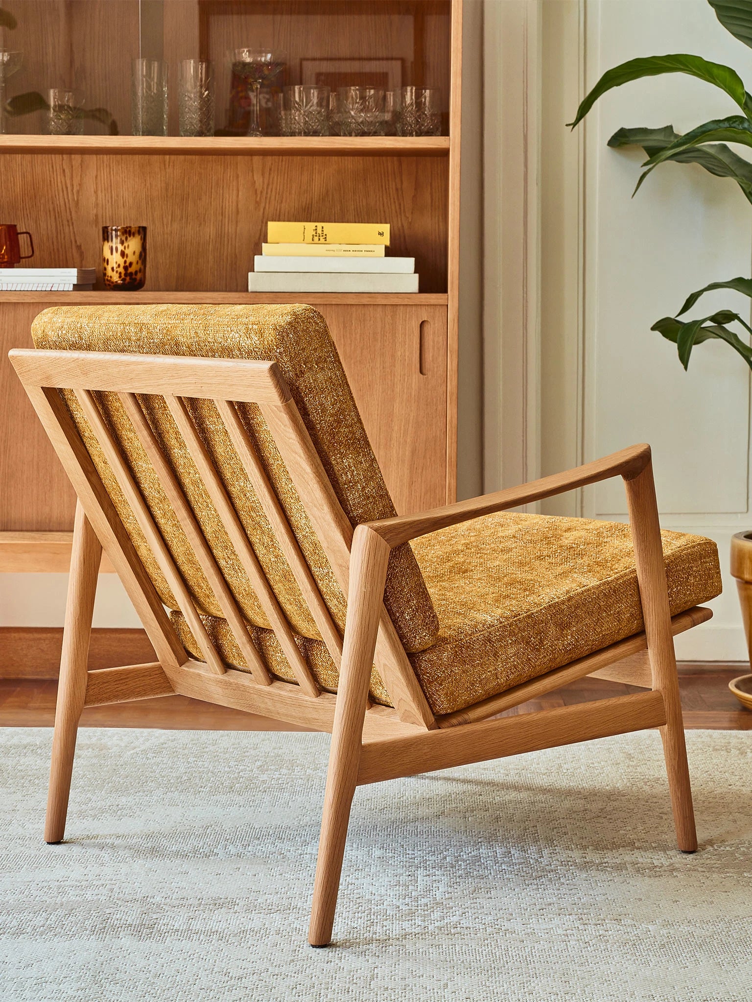 Stefan Lounge Chair in Marble Mustard