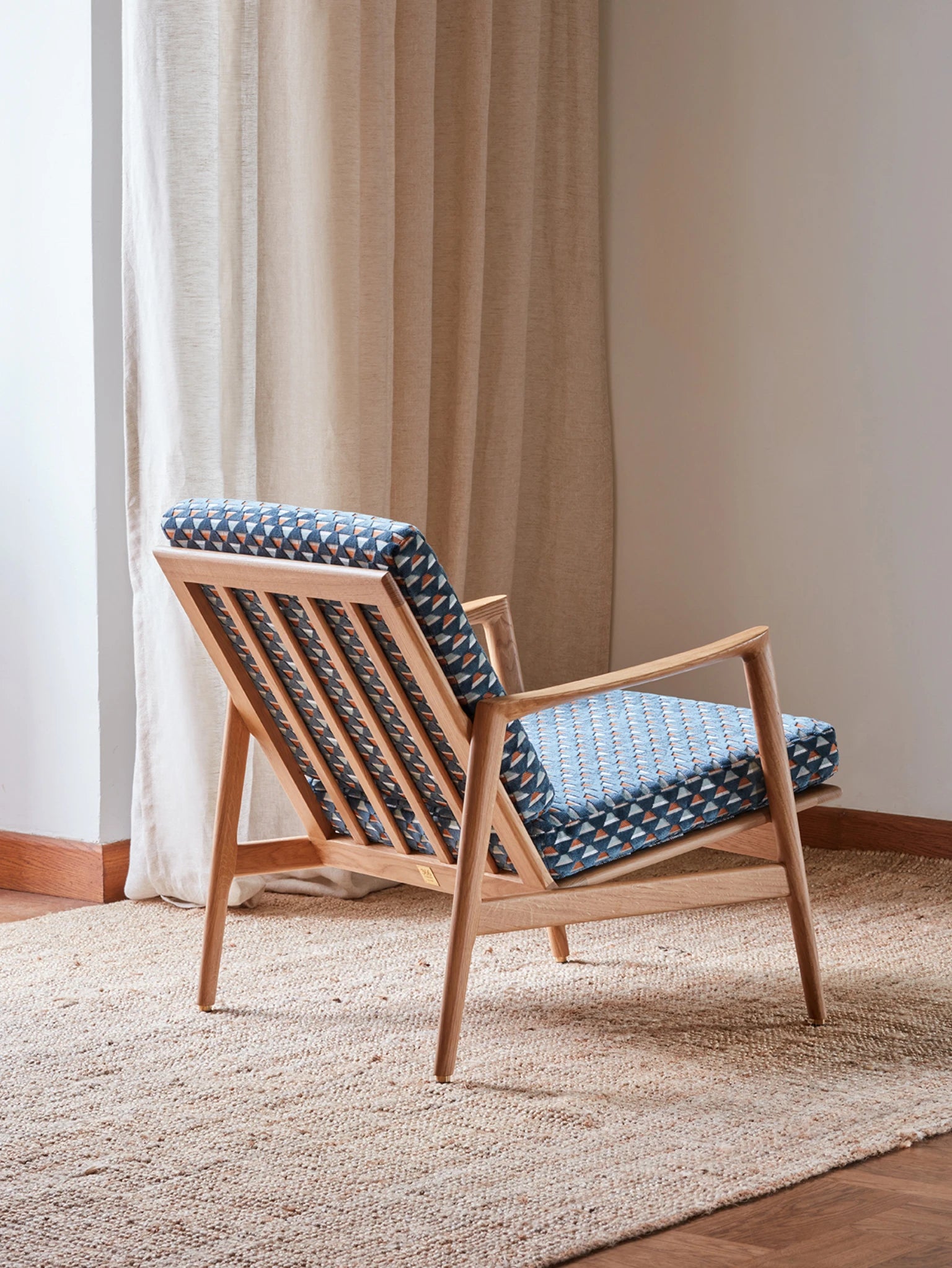 STEFAN LOUNGE CHAIR – Blue in Uroko Topaze Casamance Fabric